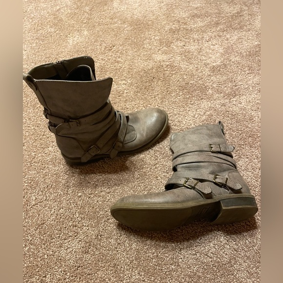 8.5 Gray Olsenboye Booties - Picture 2 of 2